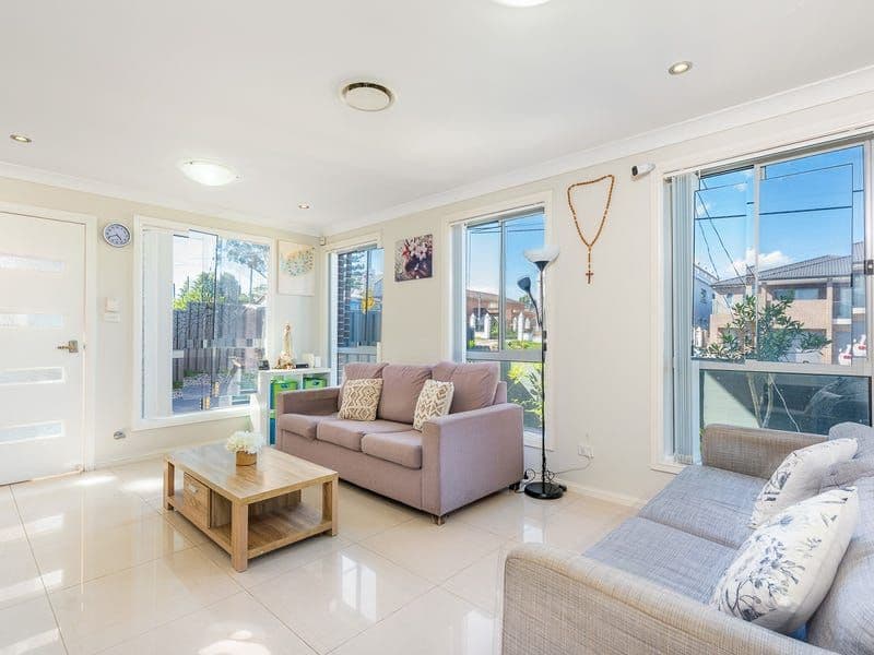 1/60-62 Magowar Road, Girraween NSW 2145, Girraween - Thumbnail 2