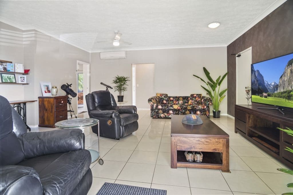 20 Marine Parade, Coolangatta QLD 4225, Coolangatta - Thumbnail 2