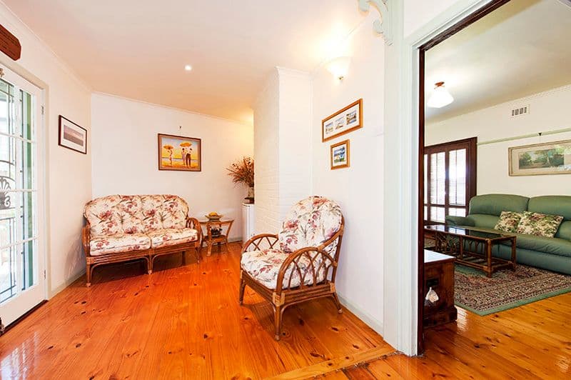 100 Finlayson Street, ROSANNA VIC 3084, Rosanna - Thumbnail 4