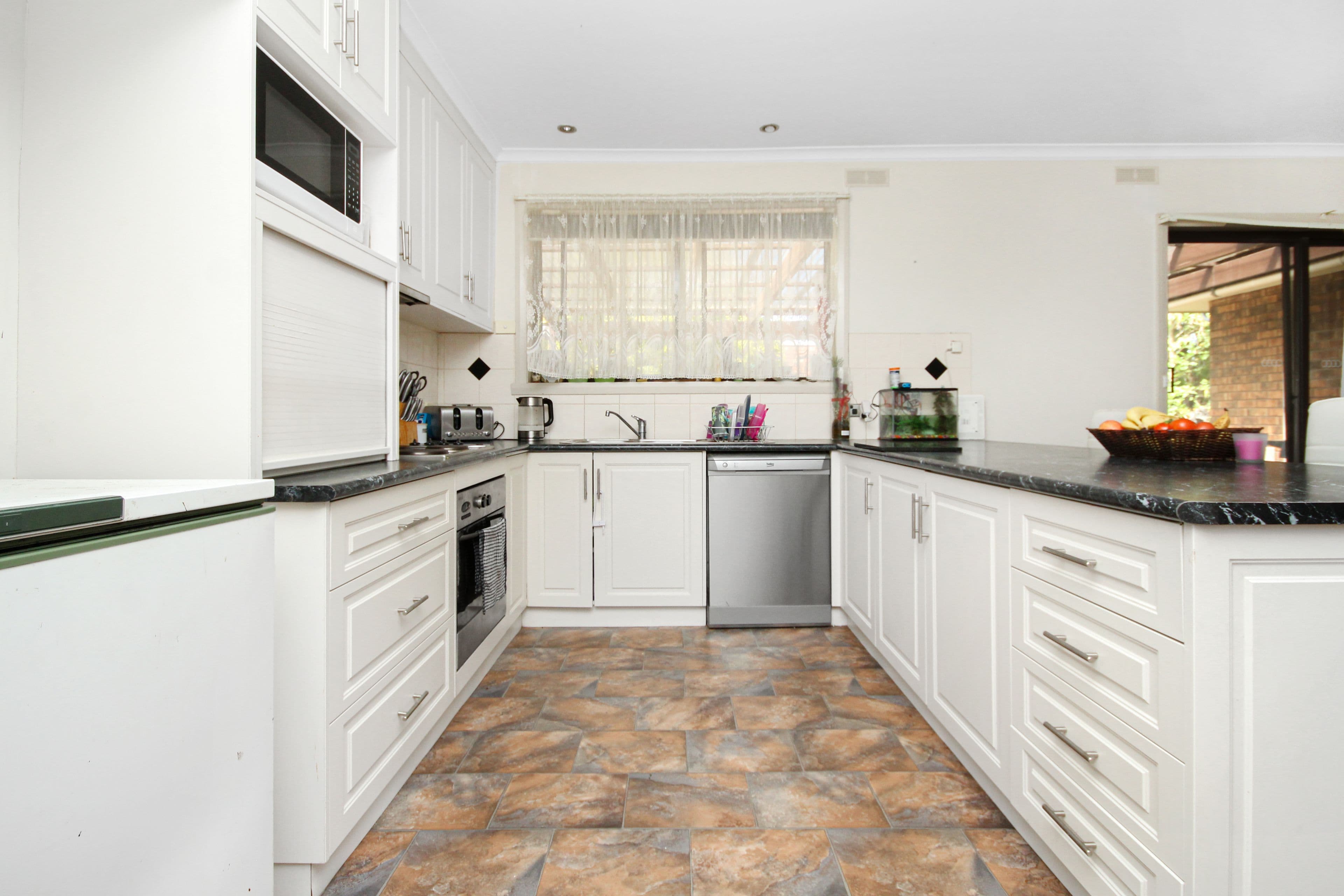5 Morson Street, Horsham VIC 3400, Horsham - Thumbnail 2