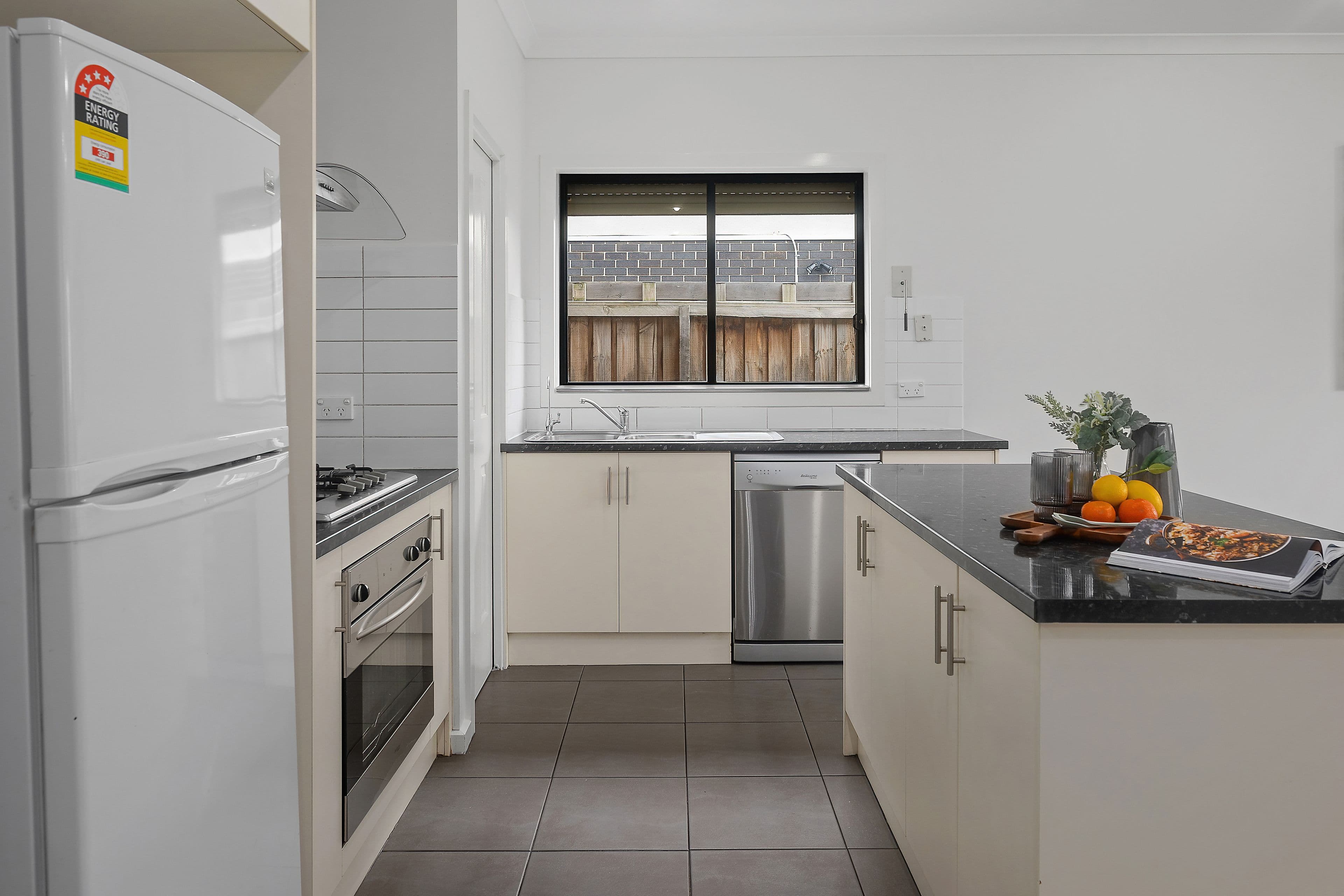16 Kyabram Street, Epping VIC 3076, Epping - Thumbnail 4
