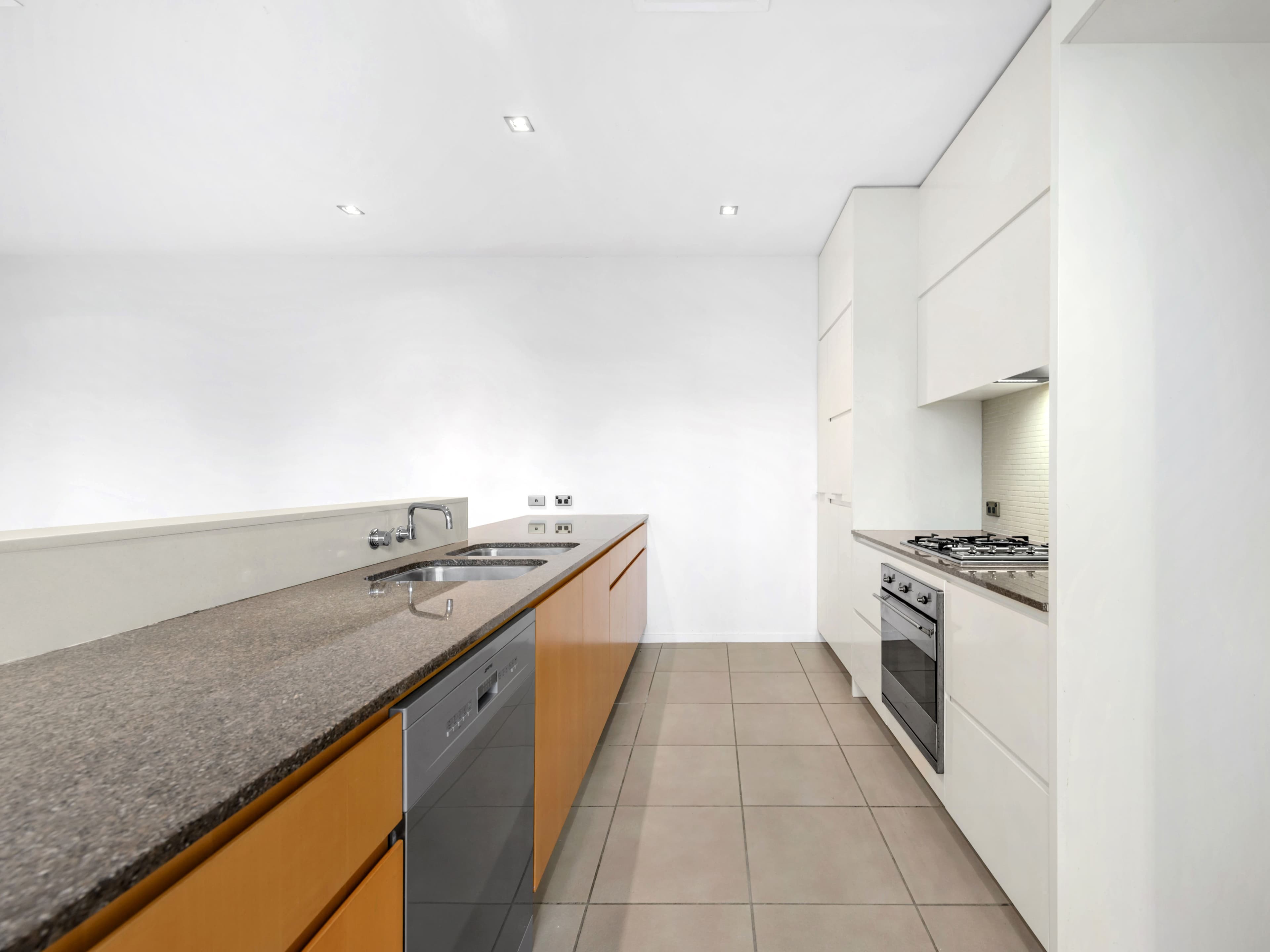 32 Shore Crescent, Bulimba QLD 4171, Bulimba - Thumbnail 7