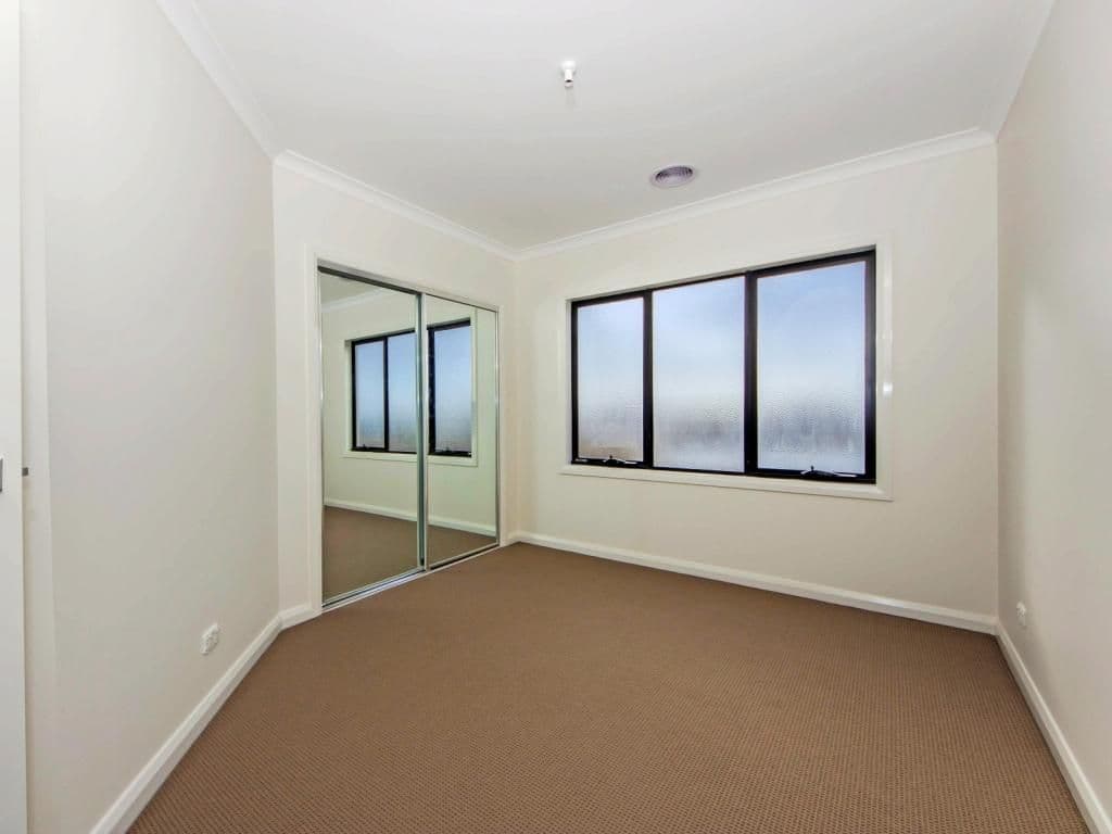26 Bushlark Crescent, WILLIAMS LANDING VIC 3027, Williams Landing - Thumbnail 3