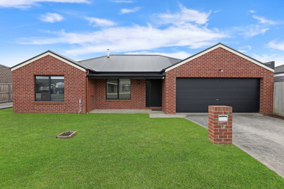 1 / 11 Martin Place, Warrnambool VIC 3280, Warrnambool - Image 1