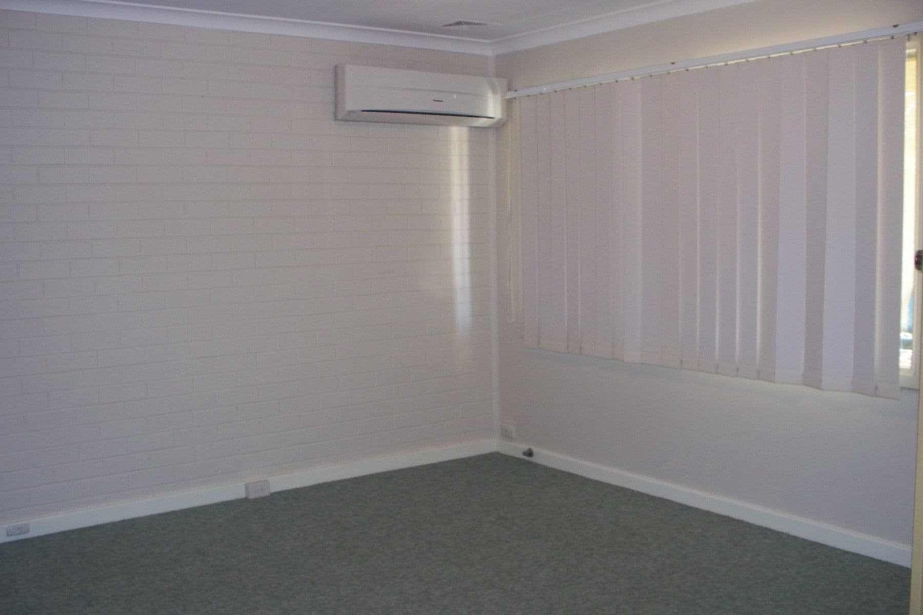 18A Littlemore Road, ORELIA WA 6167, Orelia - Thumbnail 2