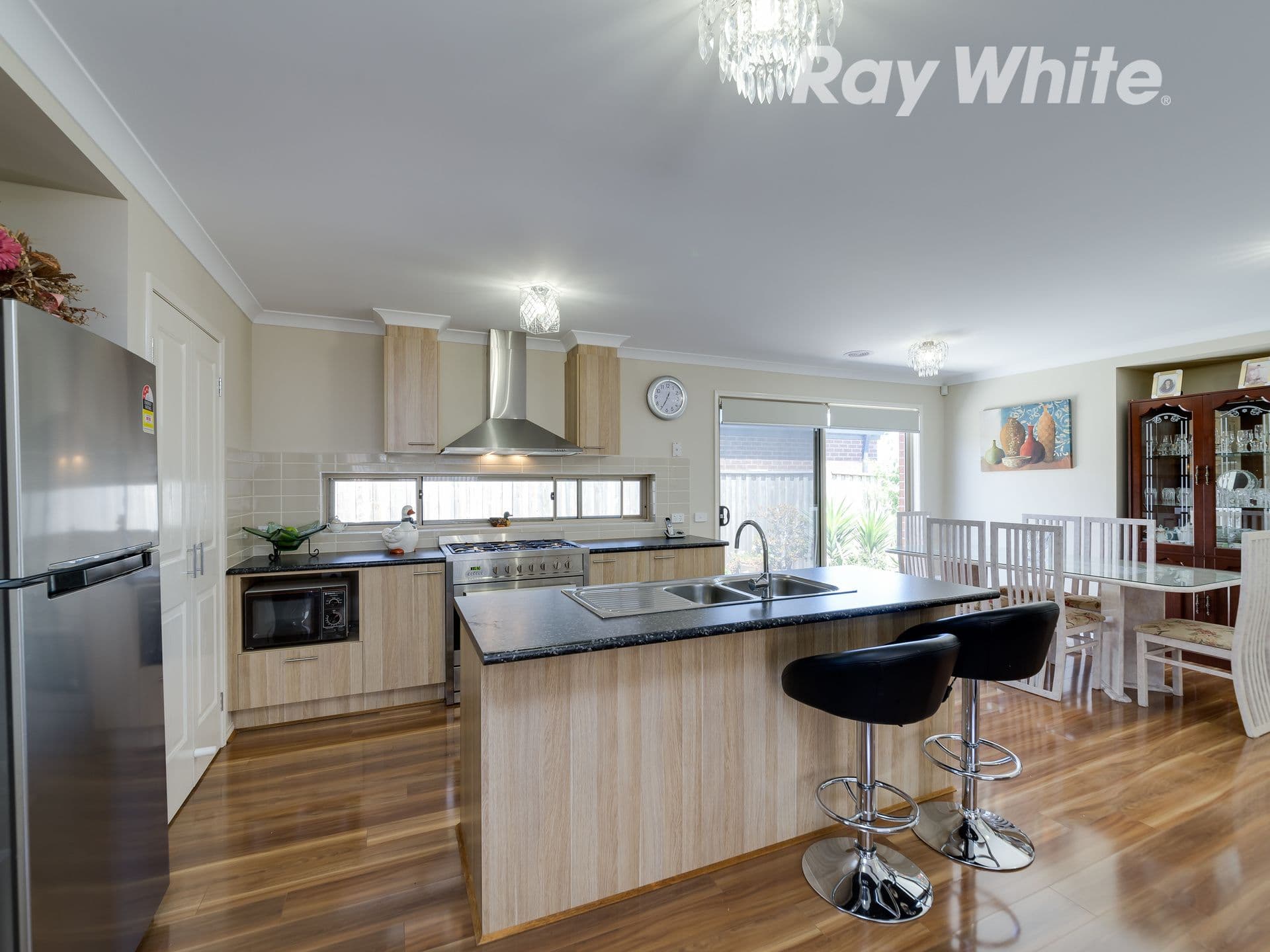 33 Paramount Rise, Wollert VIC 3750, Wollert - Thumbnail 2