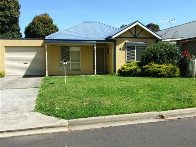 4 Crammond Road, COWES VIC 3922, Cowes - Image 1
