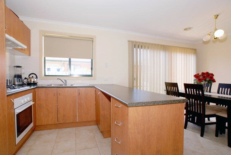 22 Ventosa Way, WERRIBEE VIC 3030, Werribee - Thumbnail 3