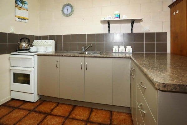 231 Pinnacle Drive, RASMUSSEN QLD 4815, Rasmussen - Thumbnail 4