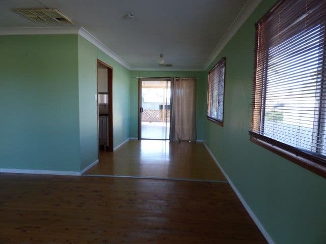 117 Miscamble Street, Roma QLD 4455, Roma - Thumbnail 3