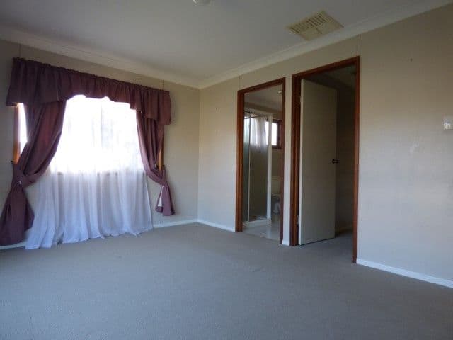 117 Miscamble Street, Roma QLD 4455, Roma - Thumbnail 6
