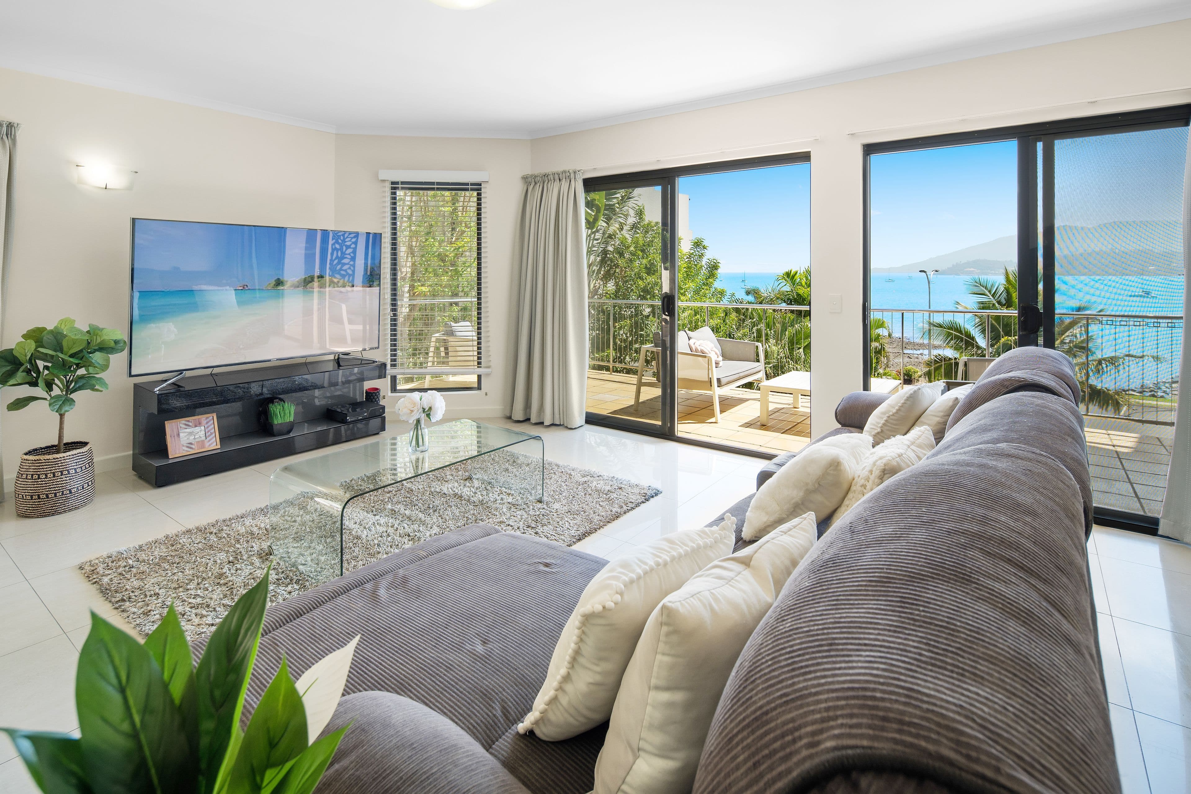 16 Broadwater Avenue, Airlie Beach QLD 4802, Airlie Beach - Thumbnail 2