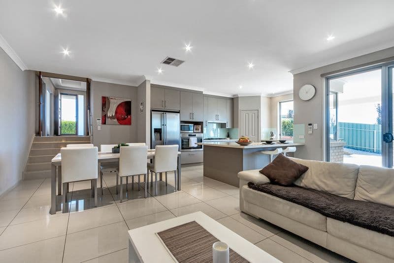 5 Keats Court, Hallett Cove SA 5158, Hallett Cove - Thumbnail 4