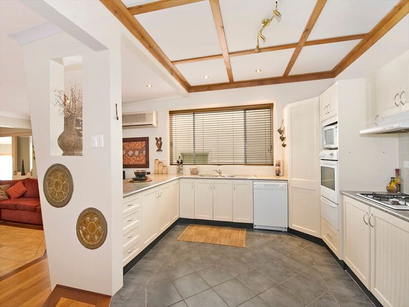 5/3 Lord Street, KIRRA, QLD, 4225, Kirra - Thumbnail 3