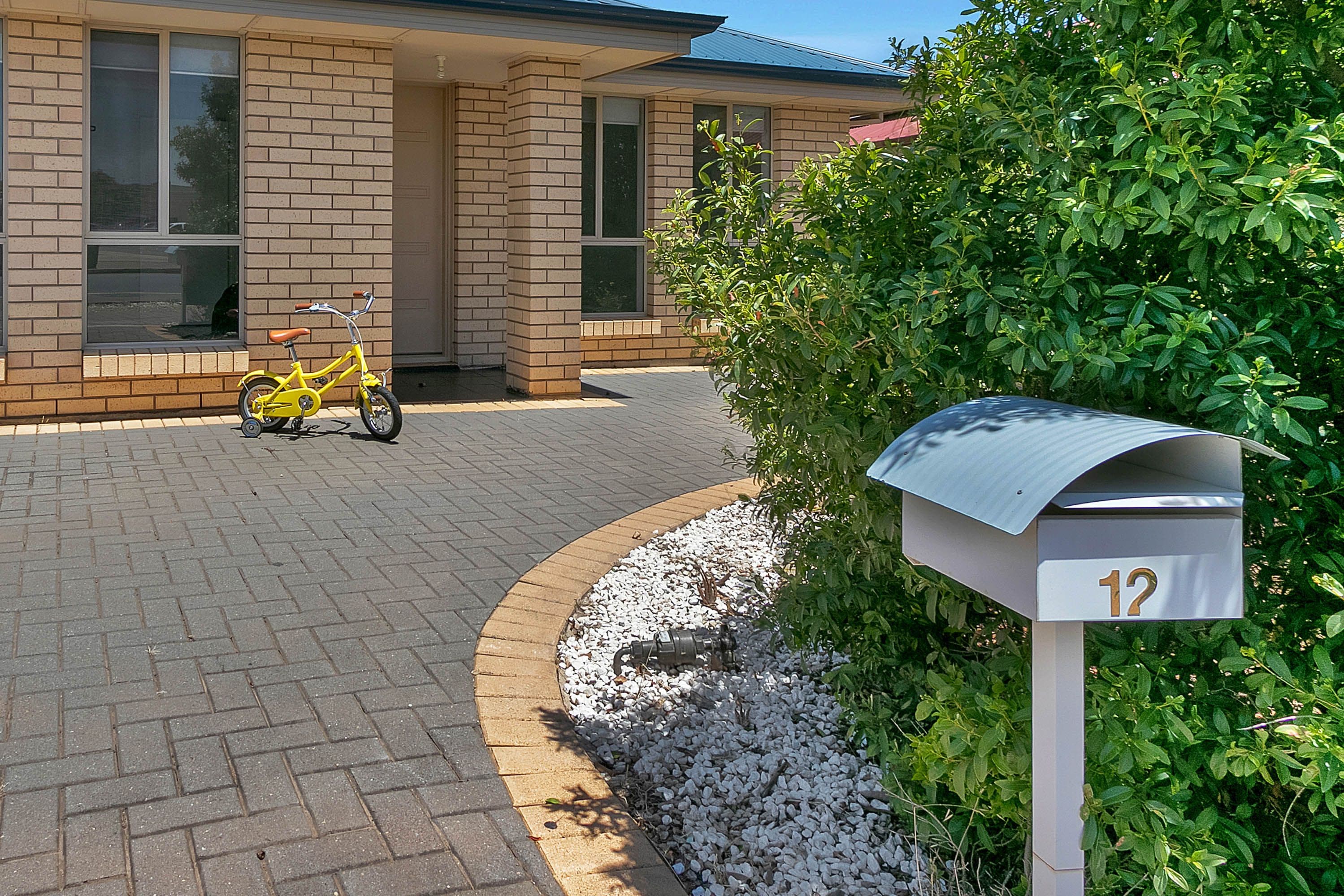 12 Innes Street, Elizabeth Park SA 5113, Elizabeth Park - Thumbnail 2