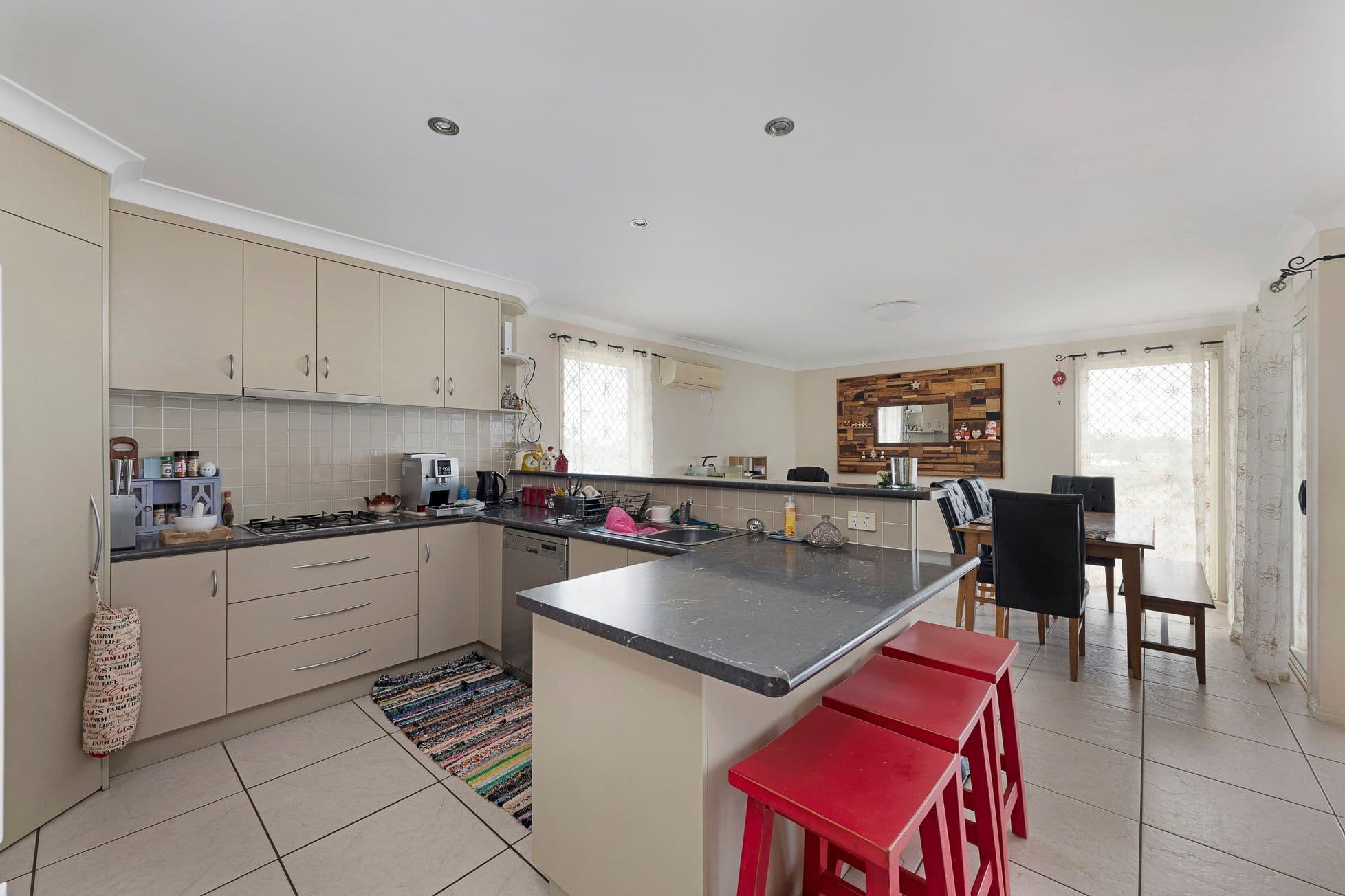 2 Brandon Court, Coral Cove QLD 4670, Coral Cove - Thumbnail 6
