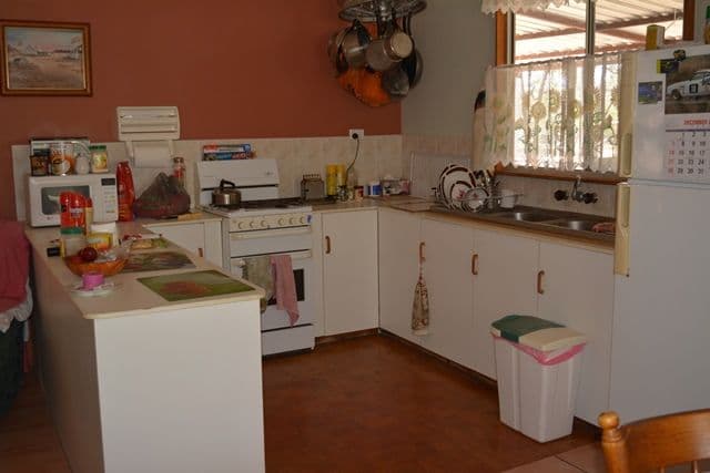 16 Rosewood Drive, Sapphire QLD 4702, Sapphire Central - Thumbnail 2