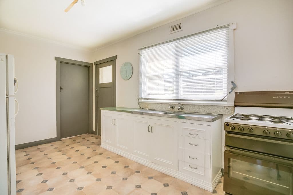 27 Keithleigh Street, YOUNGTOWN TAS 7249, Youngtown - Thumbnail 2