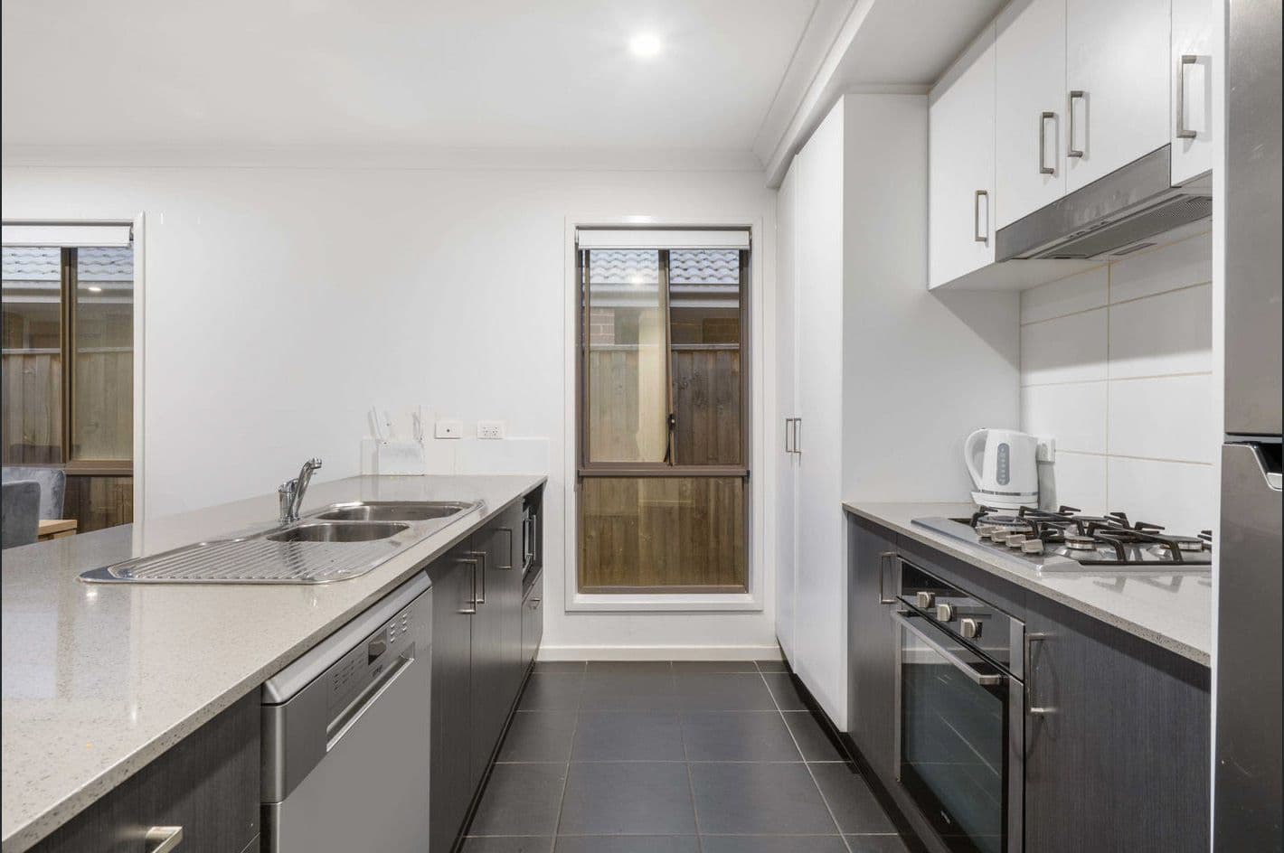 72 Alfred Road, Werribee VIC 3030, Werribee - Thumbnail 2