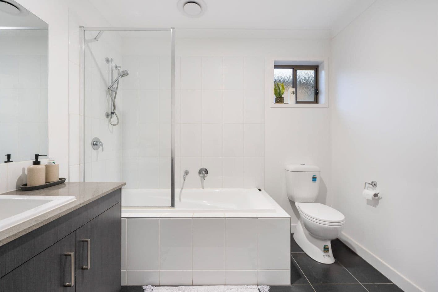 72 Alfred Road, Werribee VIC 3030, Werribee - Thumbnail 7