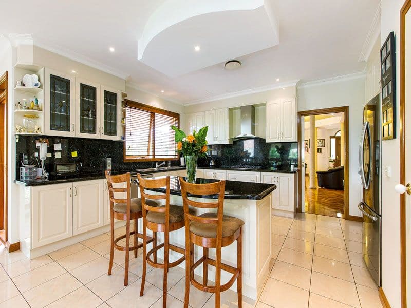14 Aisha Crescent, DINGLEY VILLAGE VIC 3172, Dingley Village - Thumbnail 4