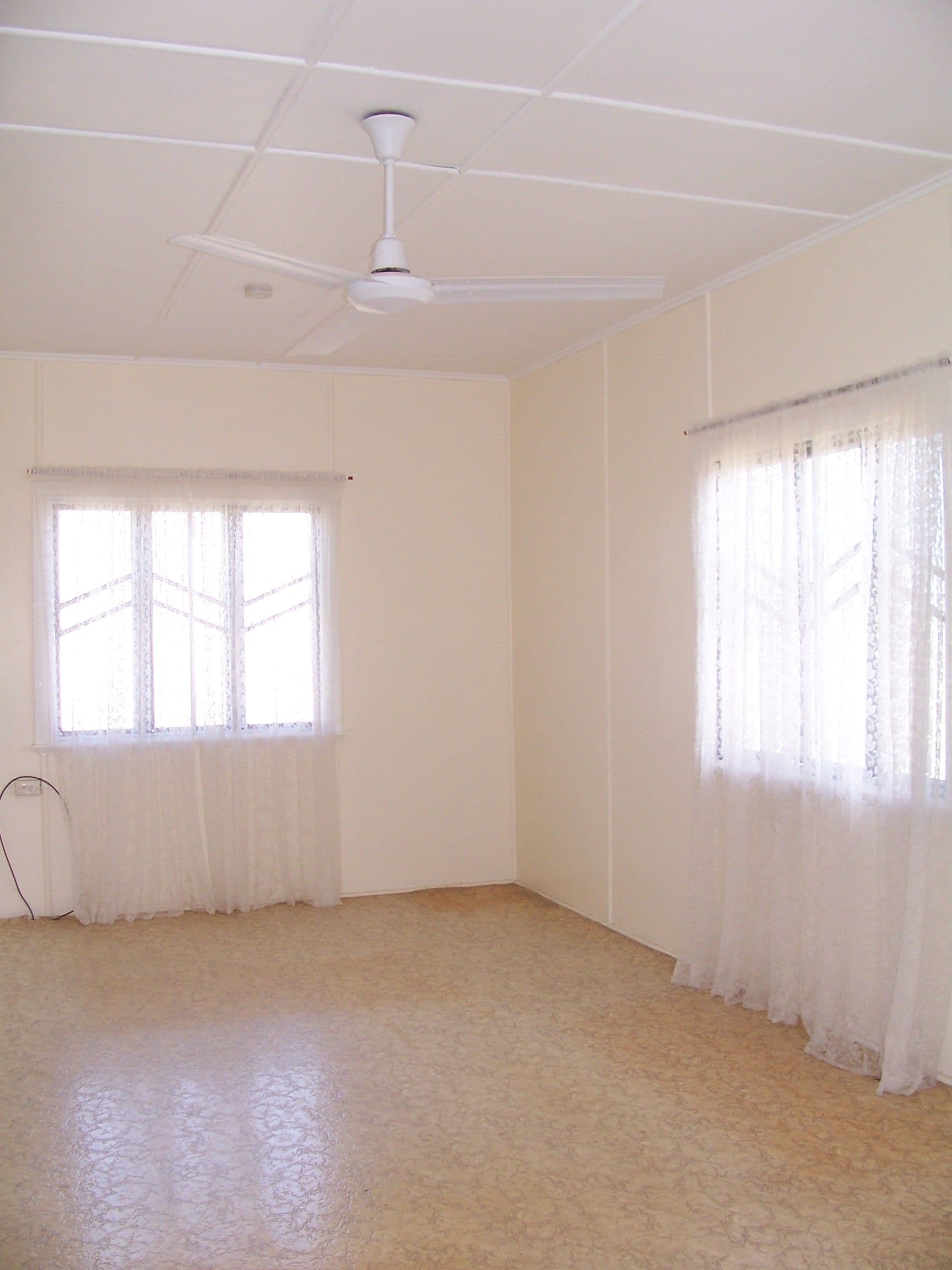 12 Hillier Street, BRANDON QLD 4808, Brandon - Thumbnail 3