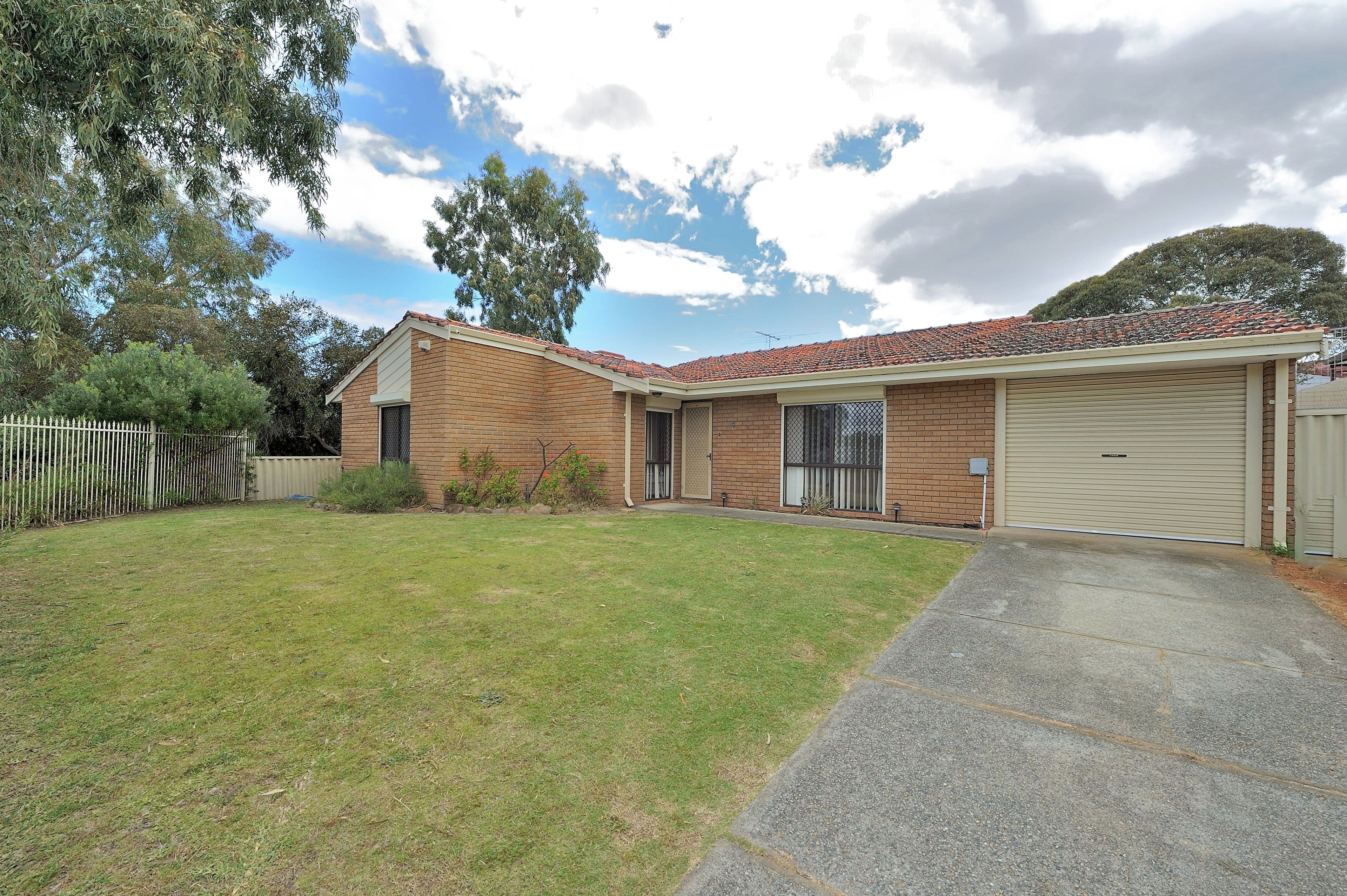 17 Saddlehill Ramble, Ballajura WA 6066, Ballajura - Thumbnail 3