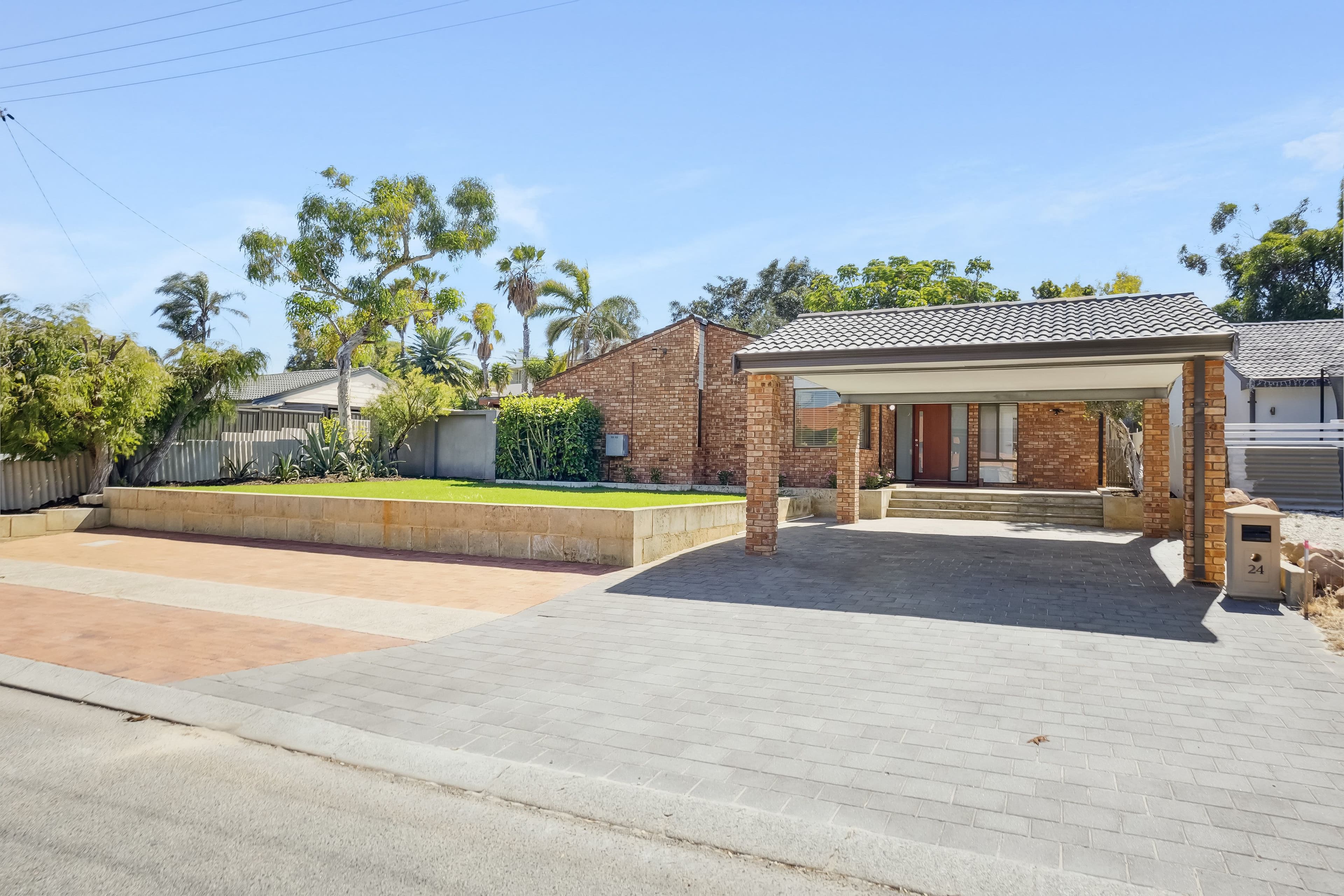 24 Tifera Circle, Kallaroo WA 6025, Kallaroo - Image 1