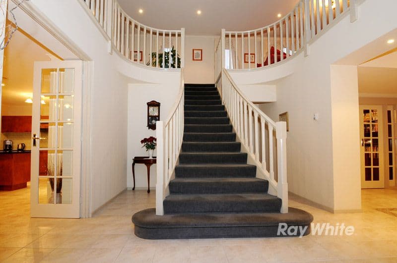9 Riverpark Drive, WANTIRNA SOUTH VIC 3152, Wantirna South - Thumbnail 2