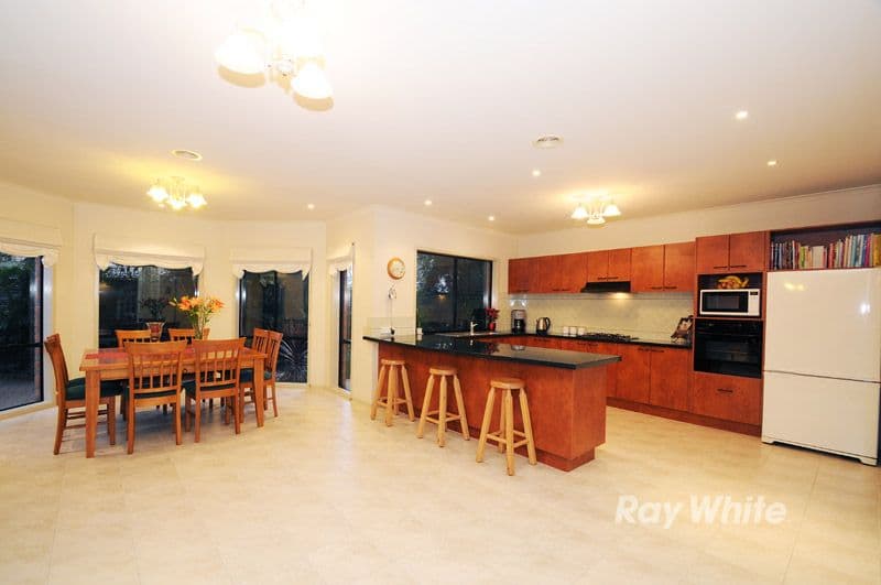 9 Riverpark Drive, WANTIRNA SOUTH VIC 3152, Wantirna South - Thumbnail 3