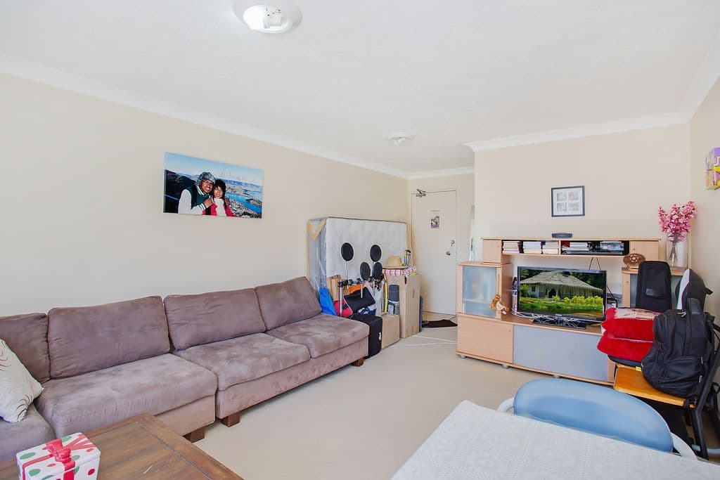 5 Mountain view Avenue, Miami QLD 4220, Miami - Thumbnail 3