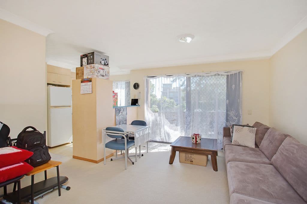 5 Mountain view Avenue, Miami QLD 4220, Miami - Thumbnail 4