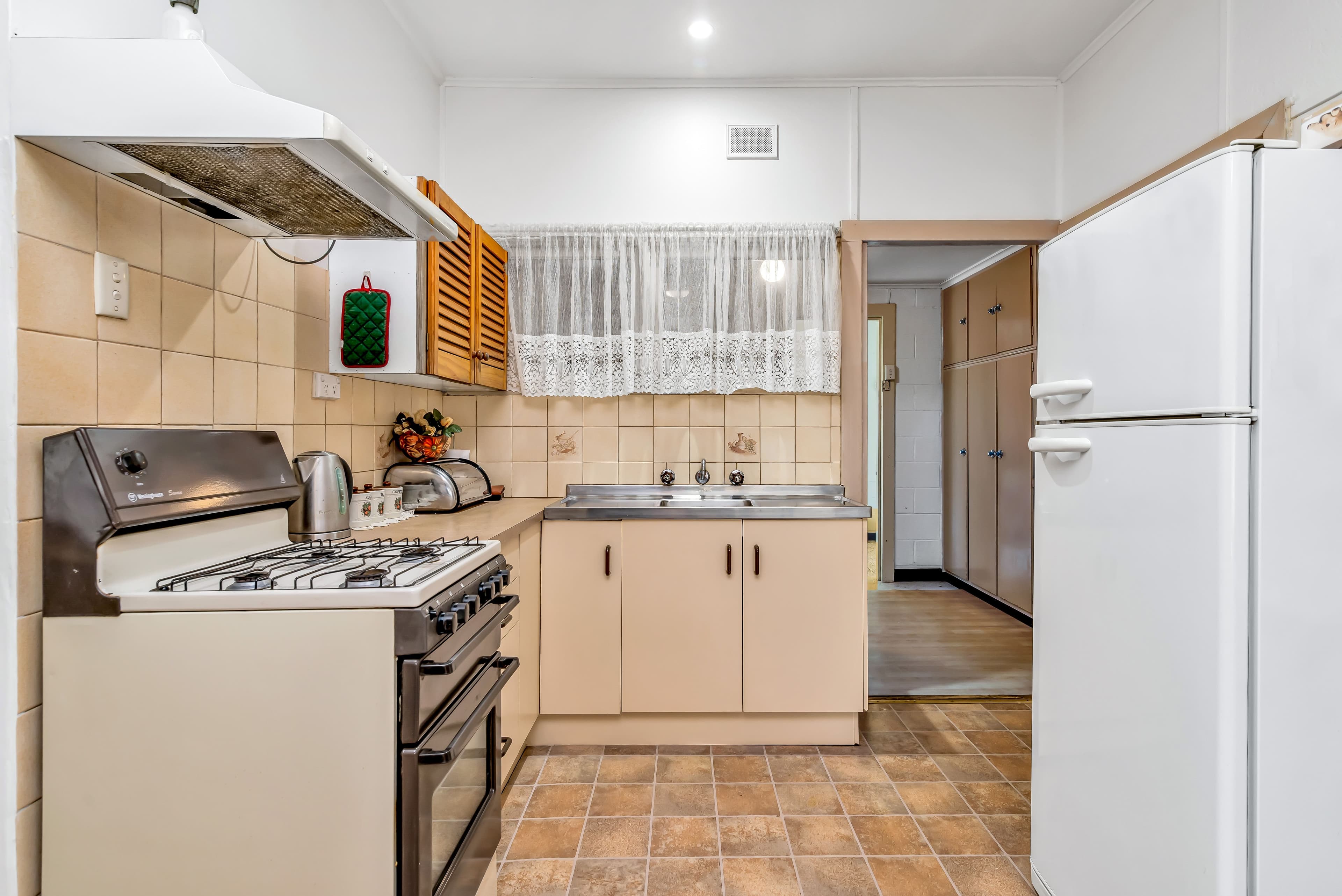 5 Rowe Crescent, Two Wells SA 5501, Two Wells - Thumbnail 2
