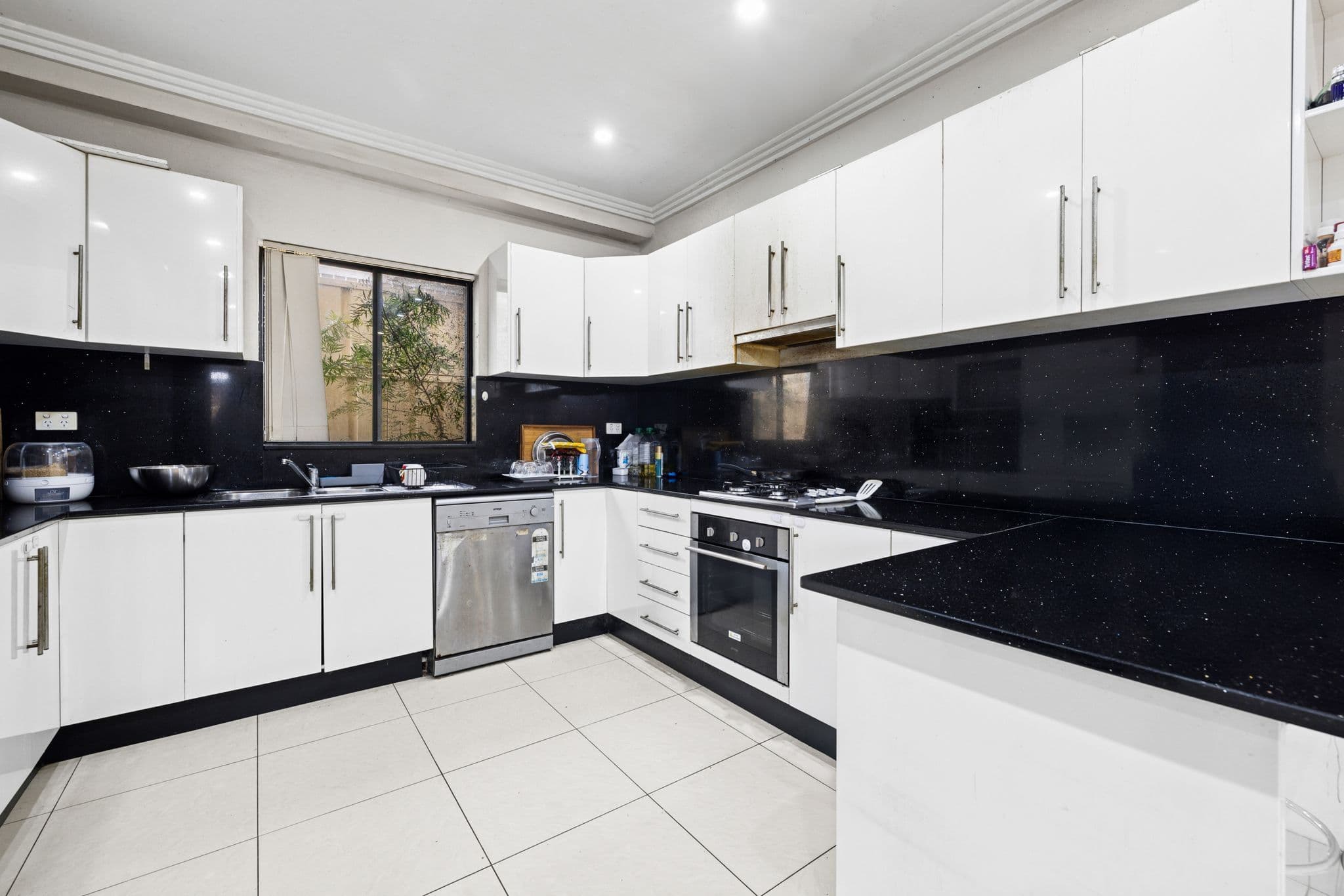 10 Lilac Street, Punchbowl NSW 2196, Punchbowl - Thumbnail 2