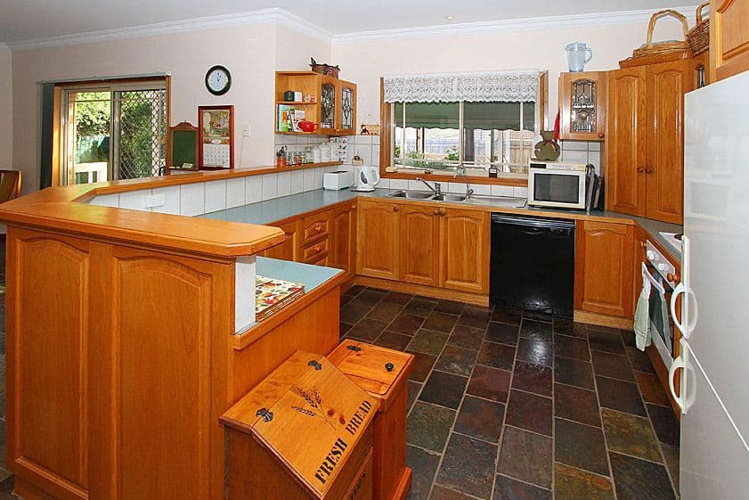 3 Barina Way, MILL PARK VIC 3082, Mill Park - Thumbnail 2