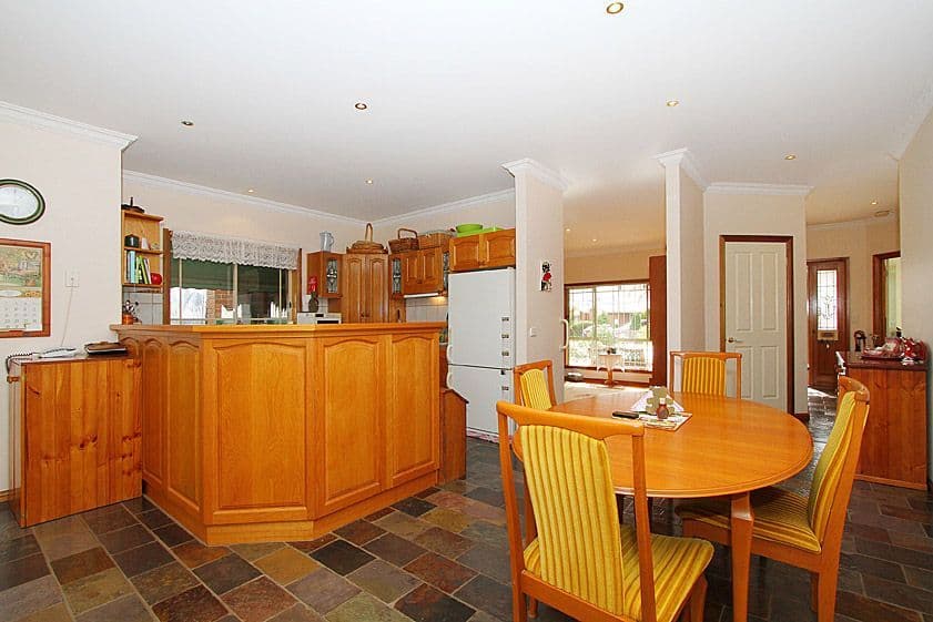 3 Barina Way, MILL PARK VIC 3082, Mill Park - Thumbnail 3