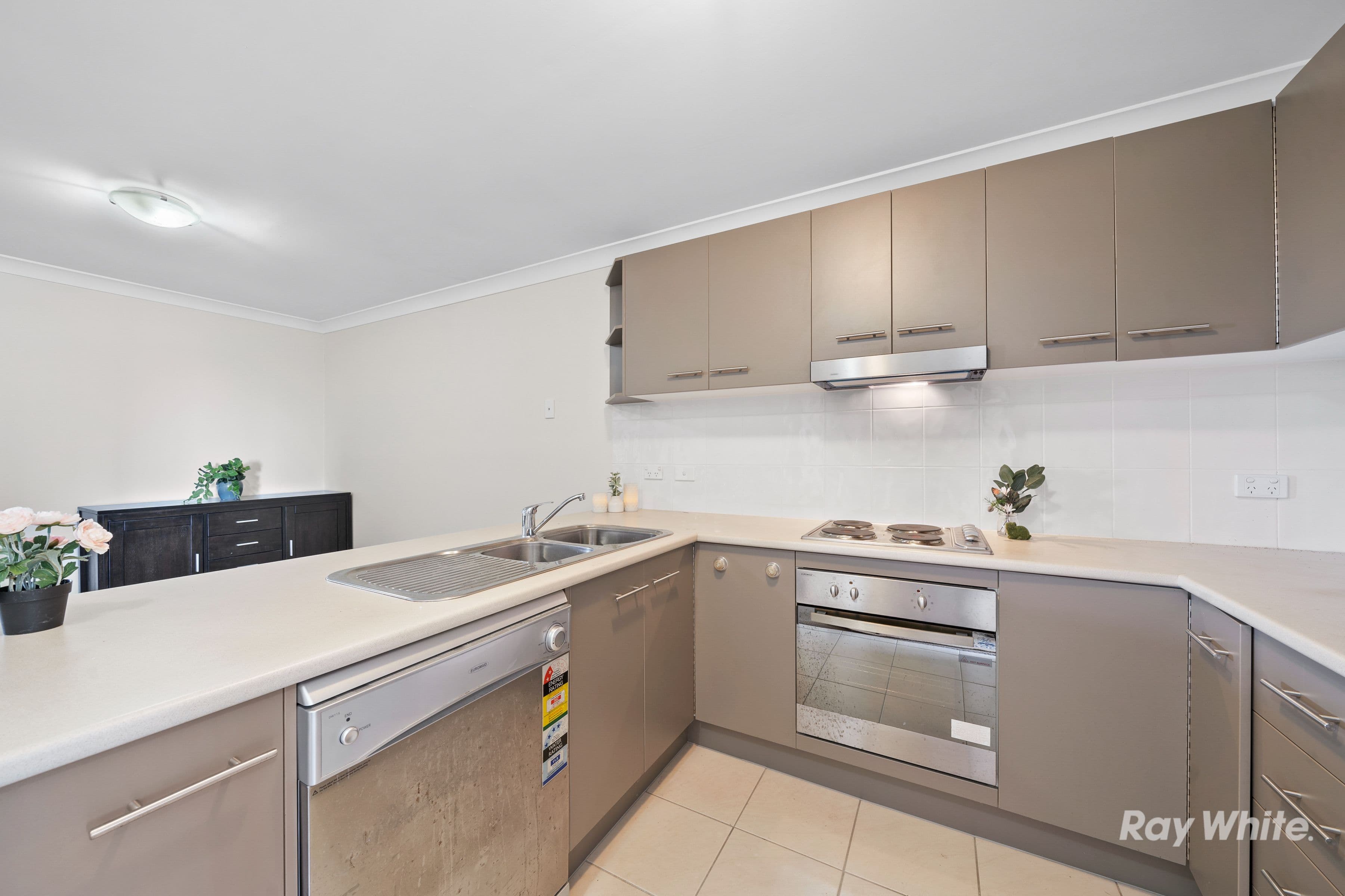15 Coral Street, Beenleigh QLD 4207, Beenleigh - Thumbnail 3