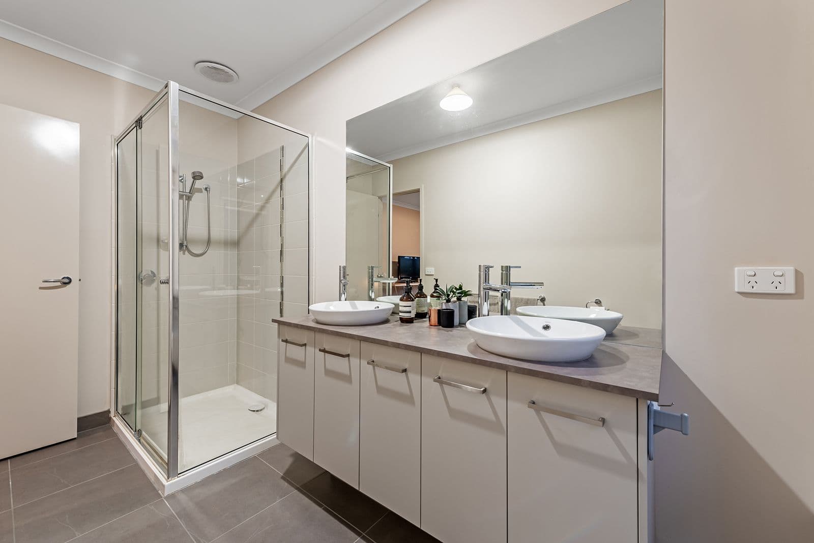 15 Calibre Avenue, Craigieburn VIC 3064, Craigieburn - Thumbnail 3
