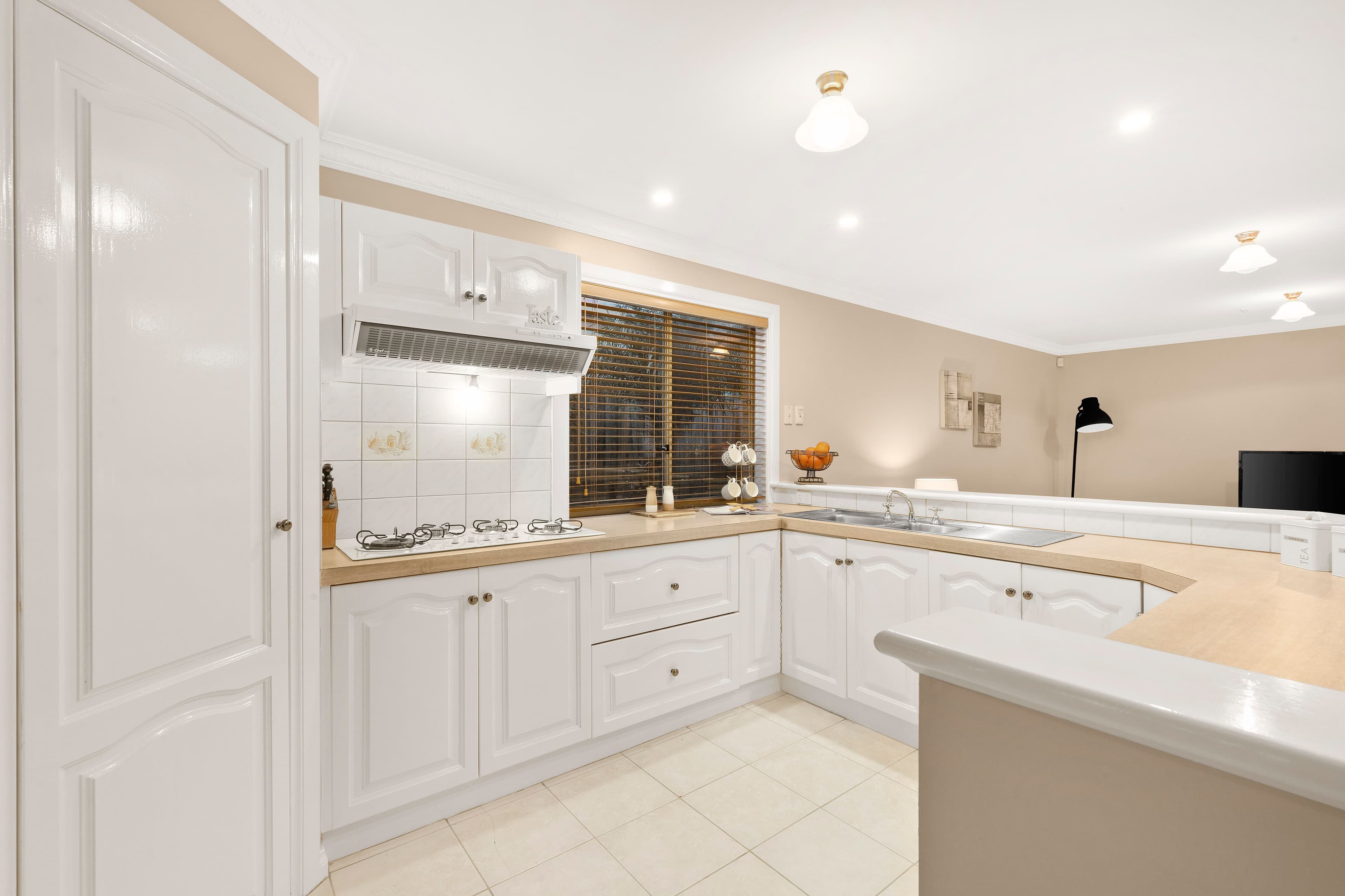 40 Hillrise Court, Mill Park VIC 3082, Mill Park - Thumbnail 2