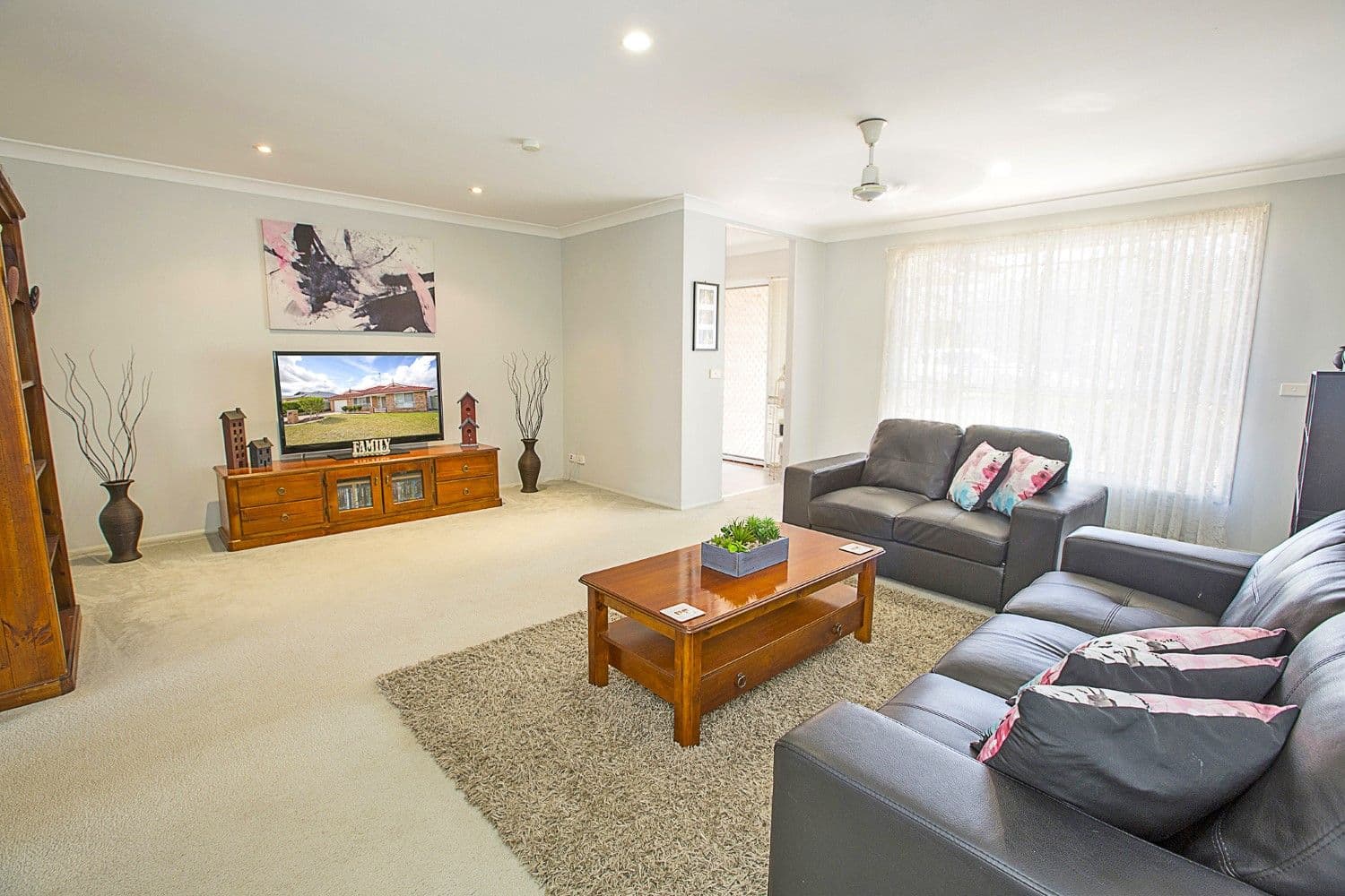 32 Kobina Avenue, Glenmore Park - Thumbnail 2