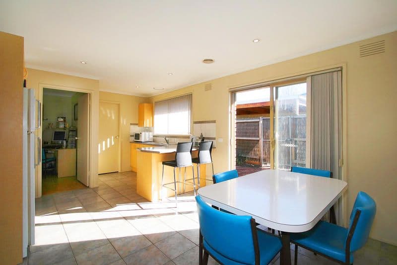 28 Bayville Drive, DINGLEY VILLAGE VIC 3172, Dingley Village - Thumbnail 3