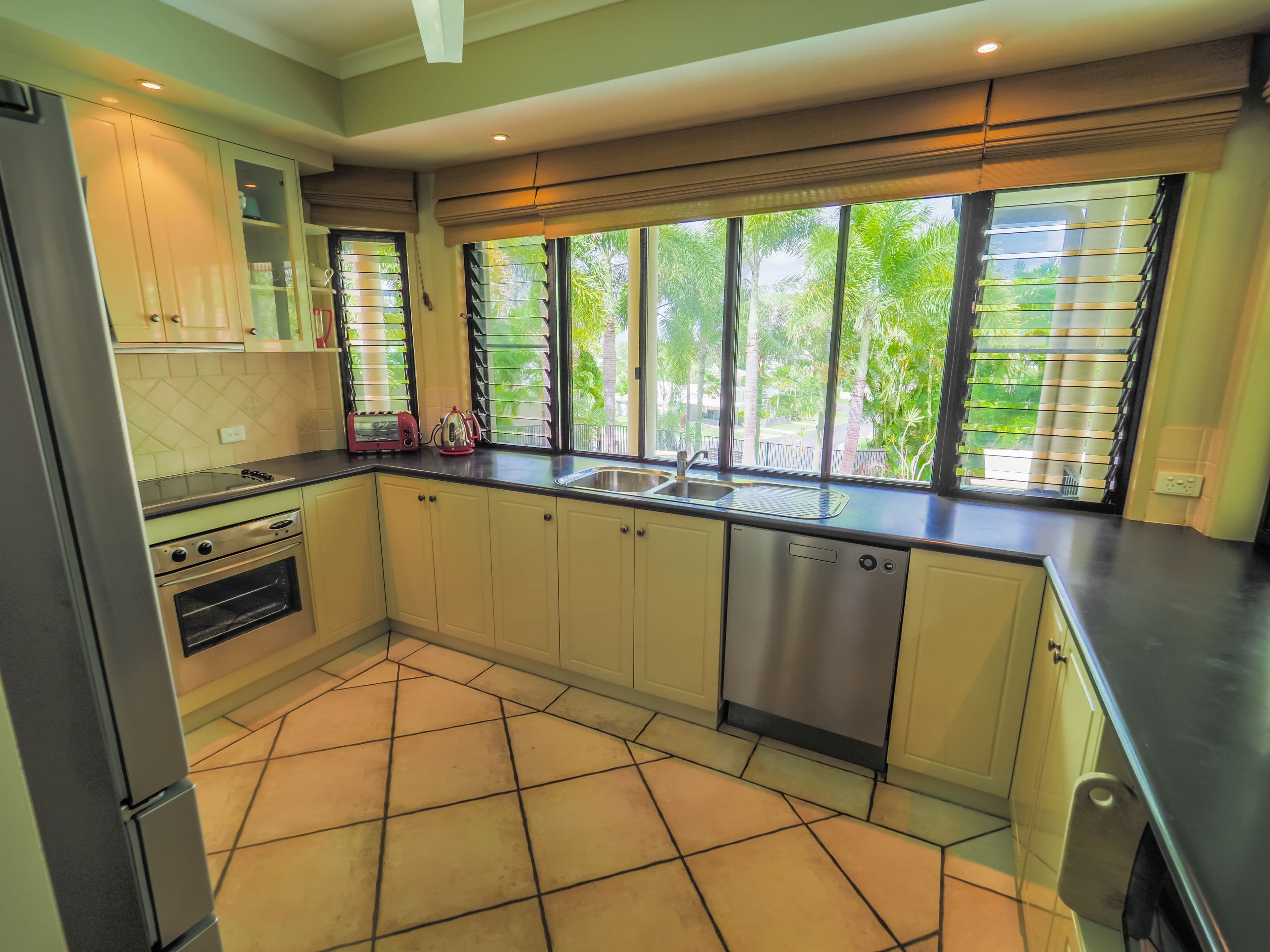 15 Muldoon Court, Eimeo QLD 4740, Eimeo - Thumbnail 6