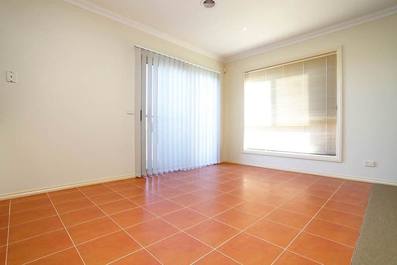 67 Caitlyn Drive, MELTON WEST VIC 3337, Melton West - Thumbnail 3