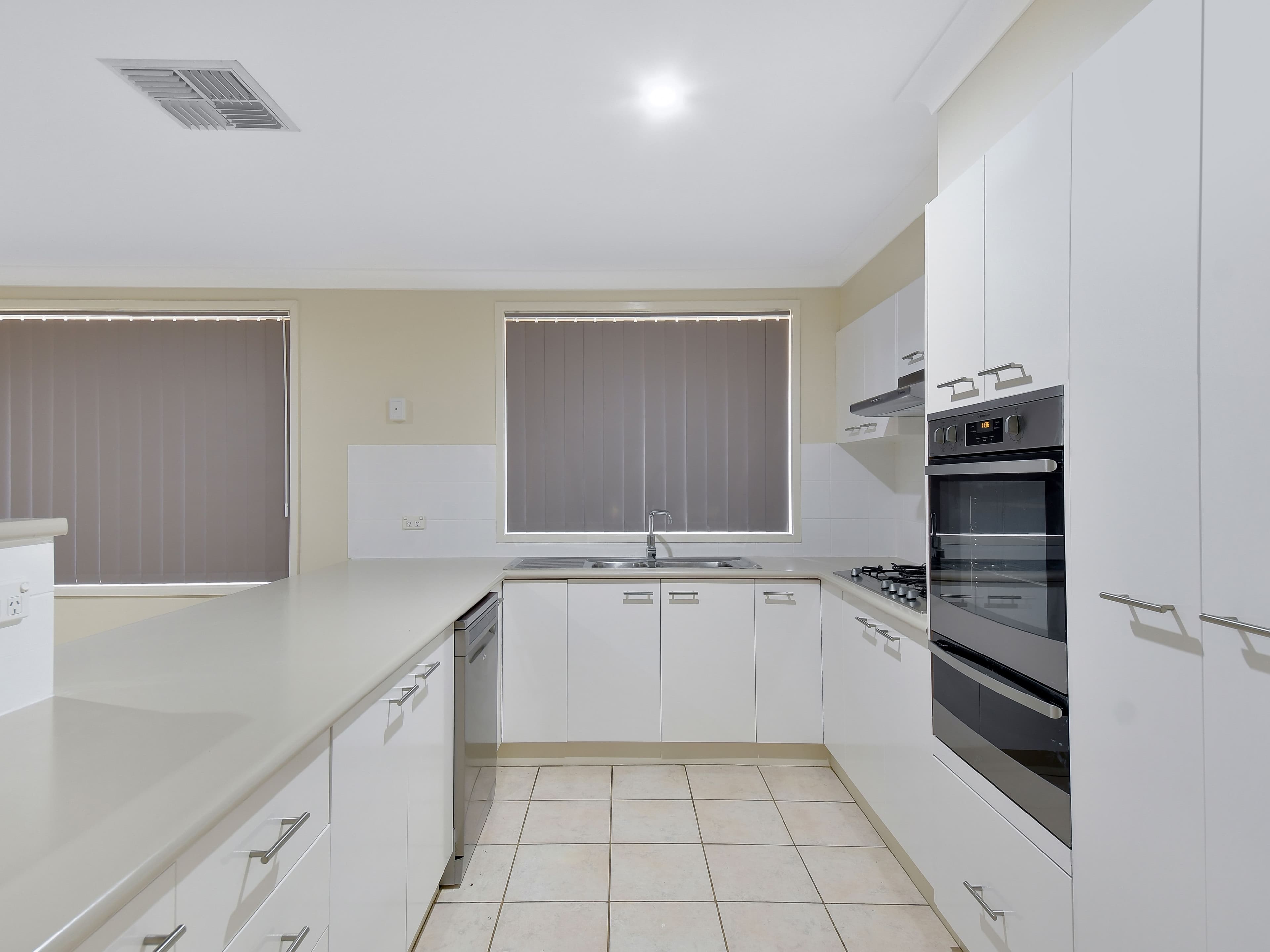 4 Brookview Street, Currans Hill NSW 2567, Currans Hill - Thumbnail 5