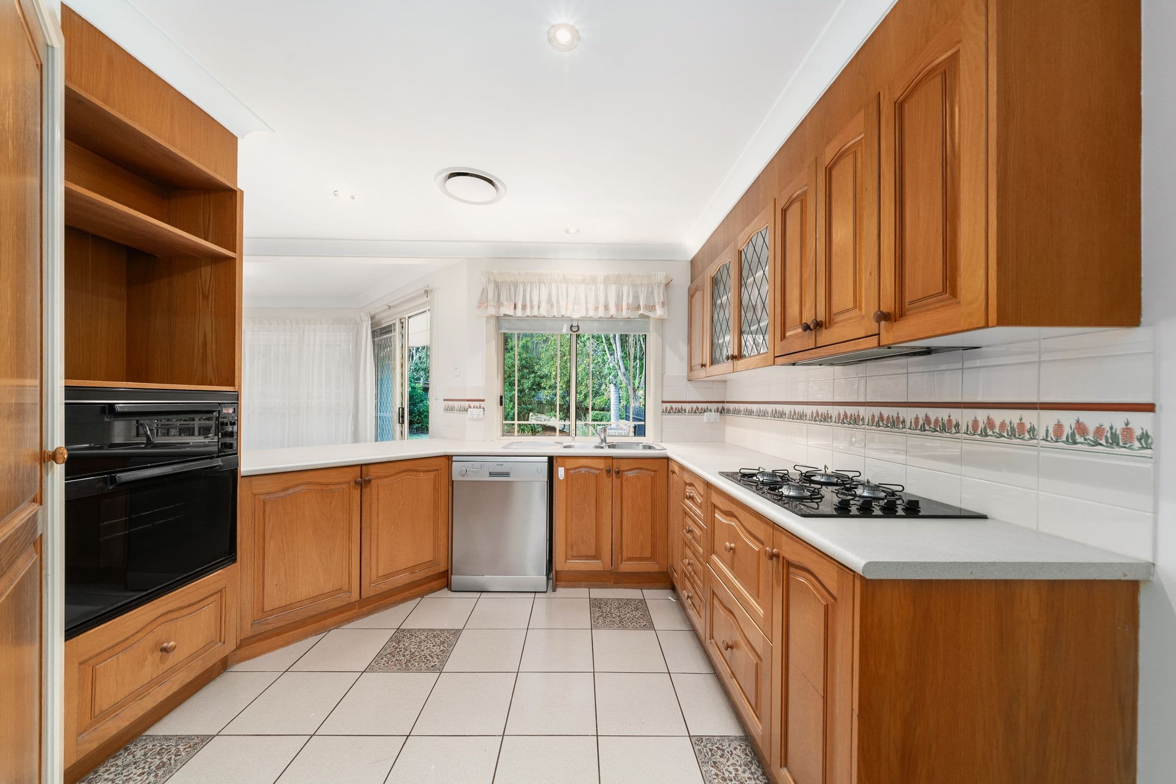 10 Winchcombe Avenue, Murrumba Downs QLD 4503, Murrumba Downs - Thumbnail 7