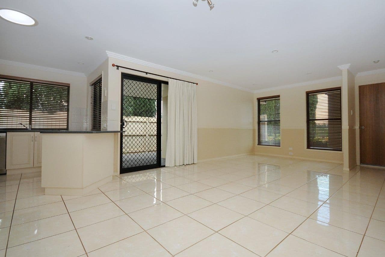 323 Ramsay Street, MIDDLE RIDGE QLD 4350, Middle Ridge - Thumbnail 3