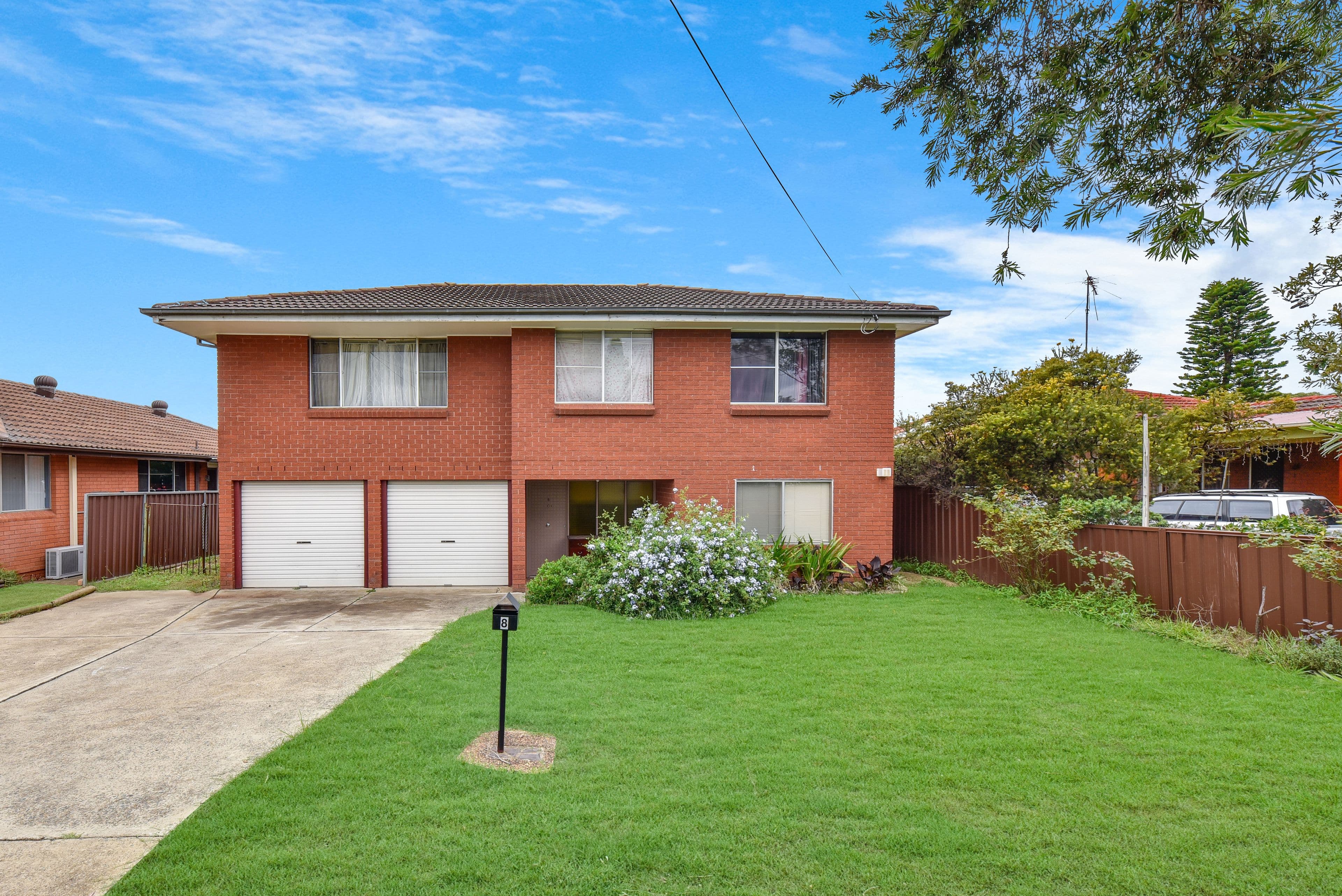 8 Lochee Avenue, Minto NSW 2566, Minto - Image 1