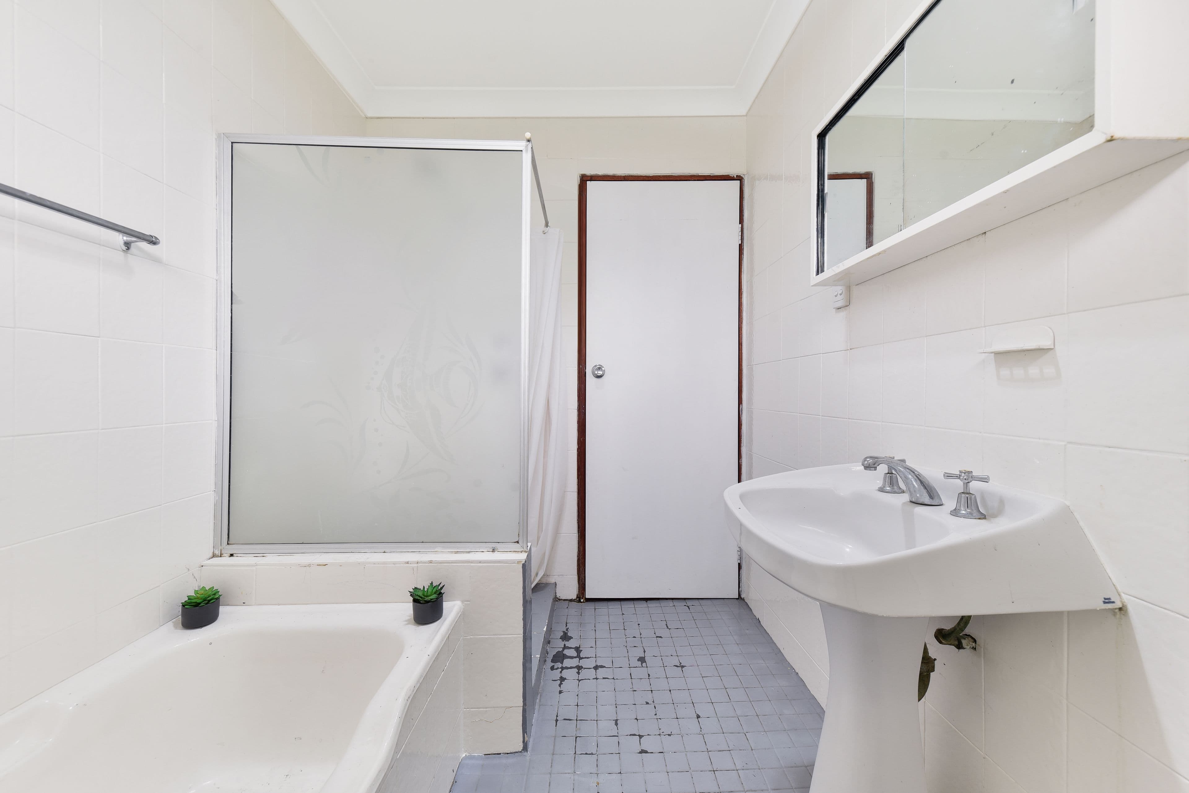 8 Lochee Avenue, Minto NSW 2566, Minto - Thumbnail 5