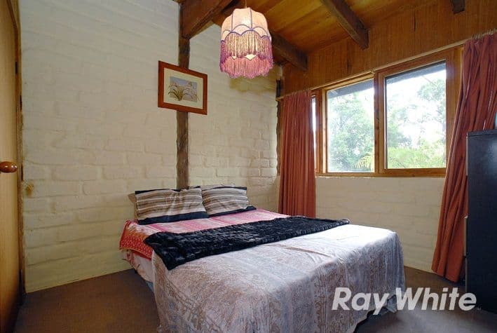8 Titania Crescent, Tremont VIC 3785, Tremont - Thumbnail 5