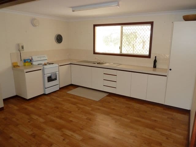 82 Hidaway Drive, BINDOON WA 6502, Bindoon - Thumbnail 3